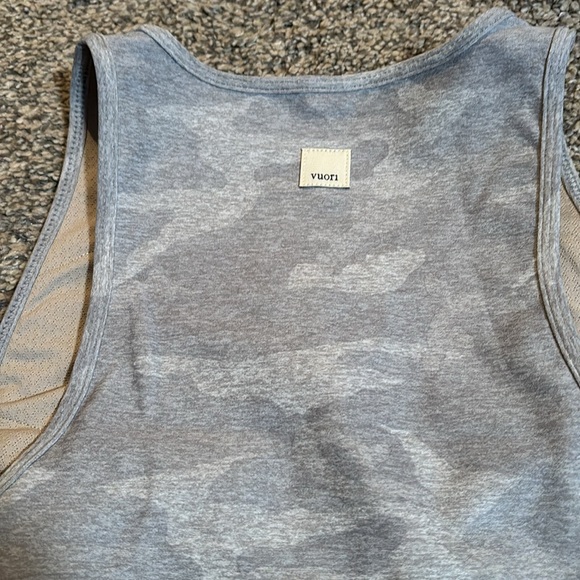 Vuori Elevation Plyo Tank top size XL NWT - Picture 3 of 3